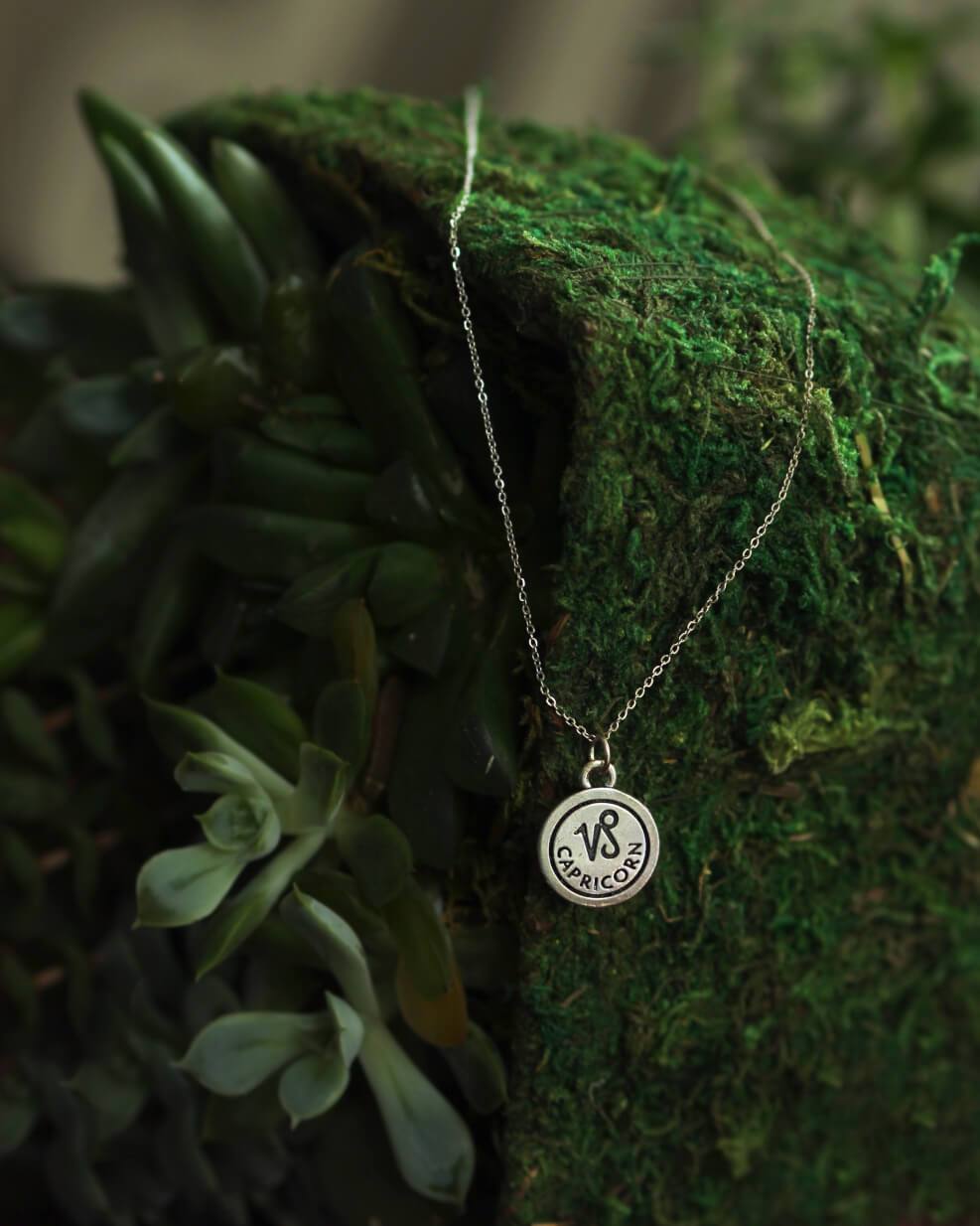Zodiac Double-Sided Charm Necklace Dainty Necklace MaeMae Jewelry | Zodiac Necklaces | MaeMae Jewelry astrology collection